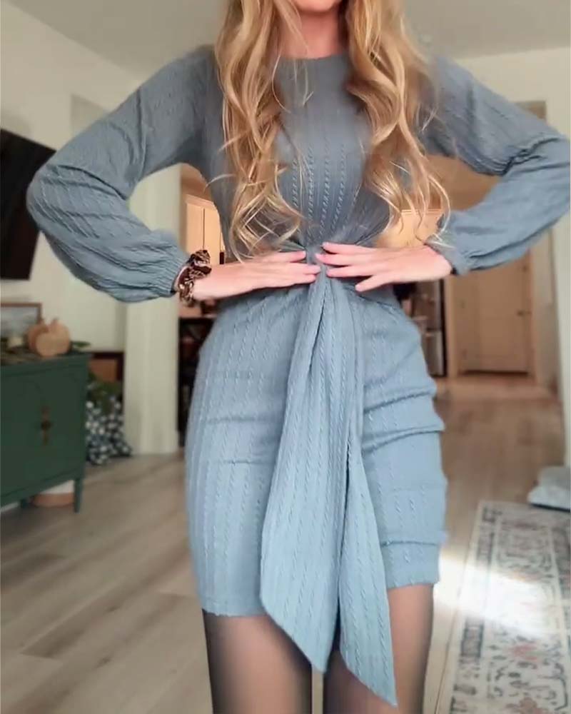 Chic Slim-Fit Round Neck Dress